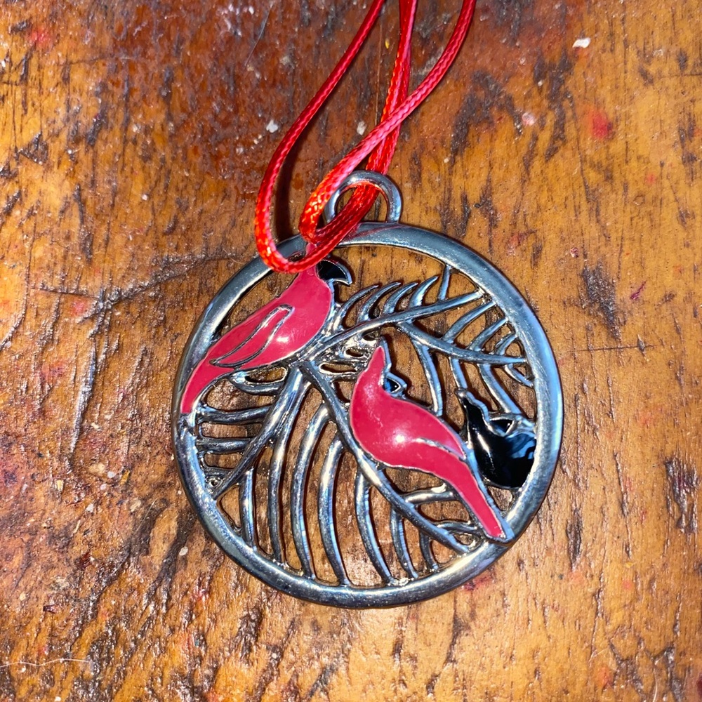 Vintage Large cardinal birds pendant necklace with adjustable height bolo style